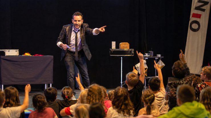 quel type spectacle enfants choisir pour captiver arbre noel cse